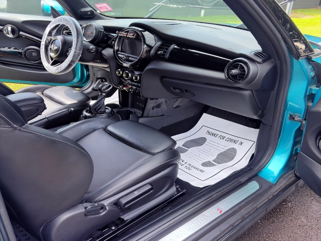 Expert mobile vehicle detailing and cleaning in New Britain, CT